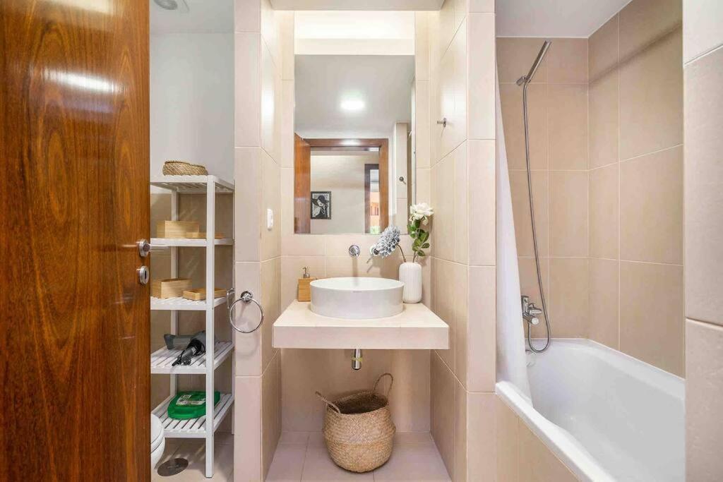 Salgados House 2-bedroom & 7 Pools Apartment
