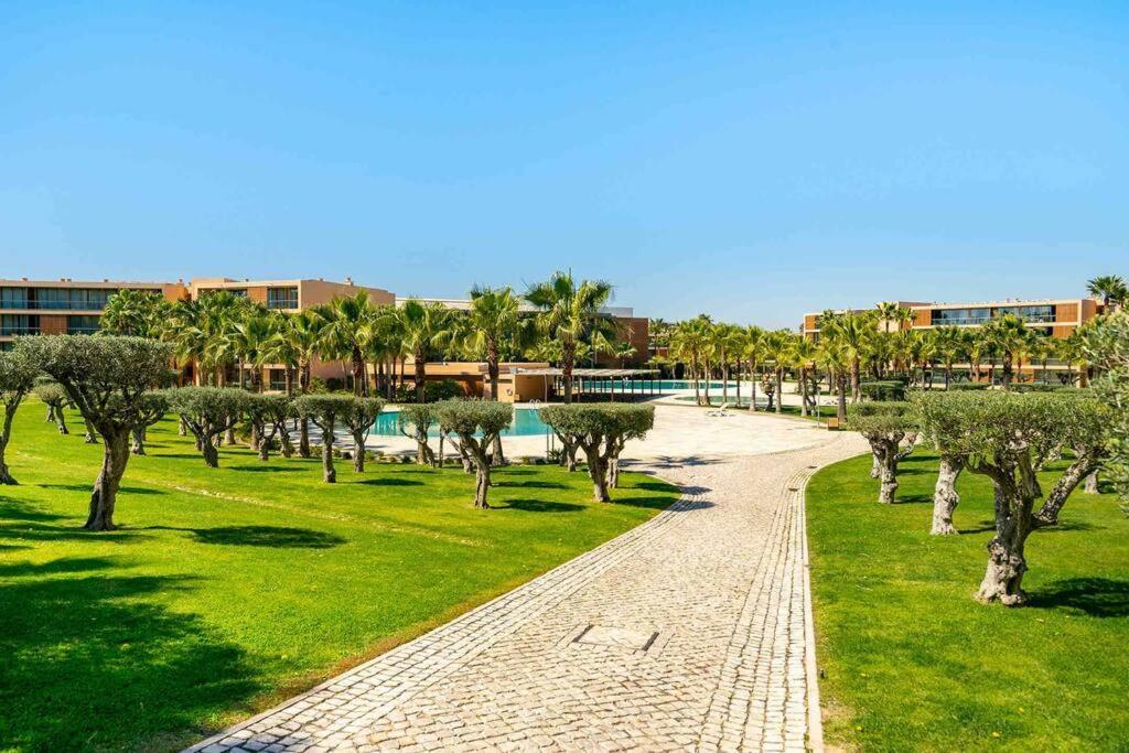 Salgados House 2-bedroom & 7 Pools Apartment *